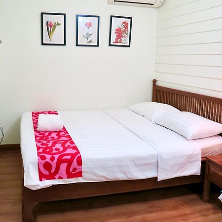 Les Fleurs Bangkok Hostel Екстер'єр фото