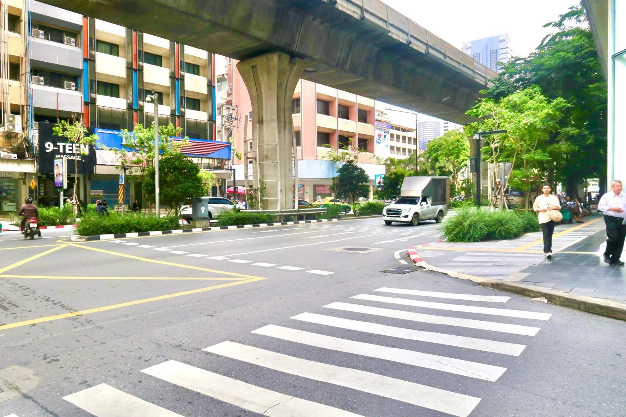 Les Fleurs Bangkok Hostel Екстер'єр фото
