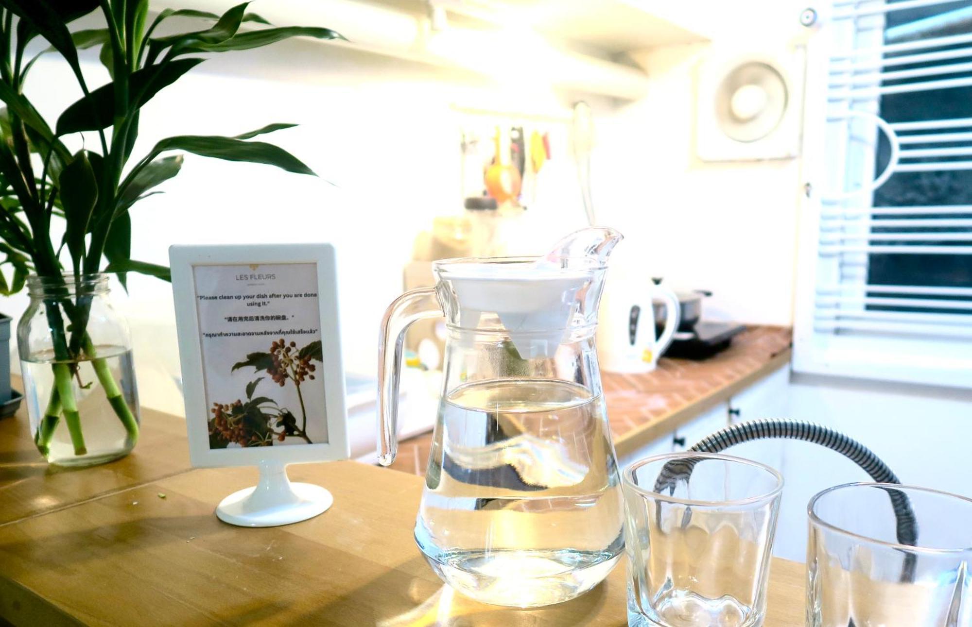 Les Fleurs Bangkok Hostel Екстер'єр фото