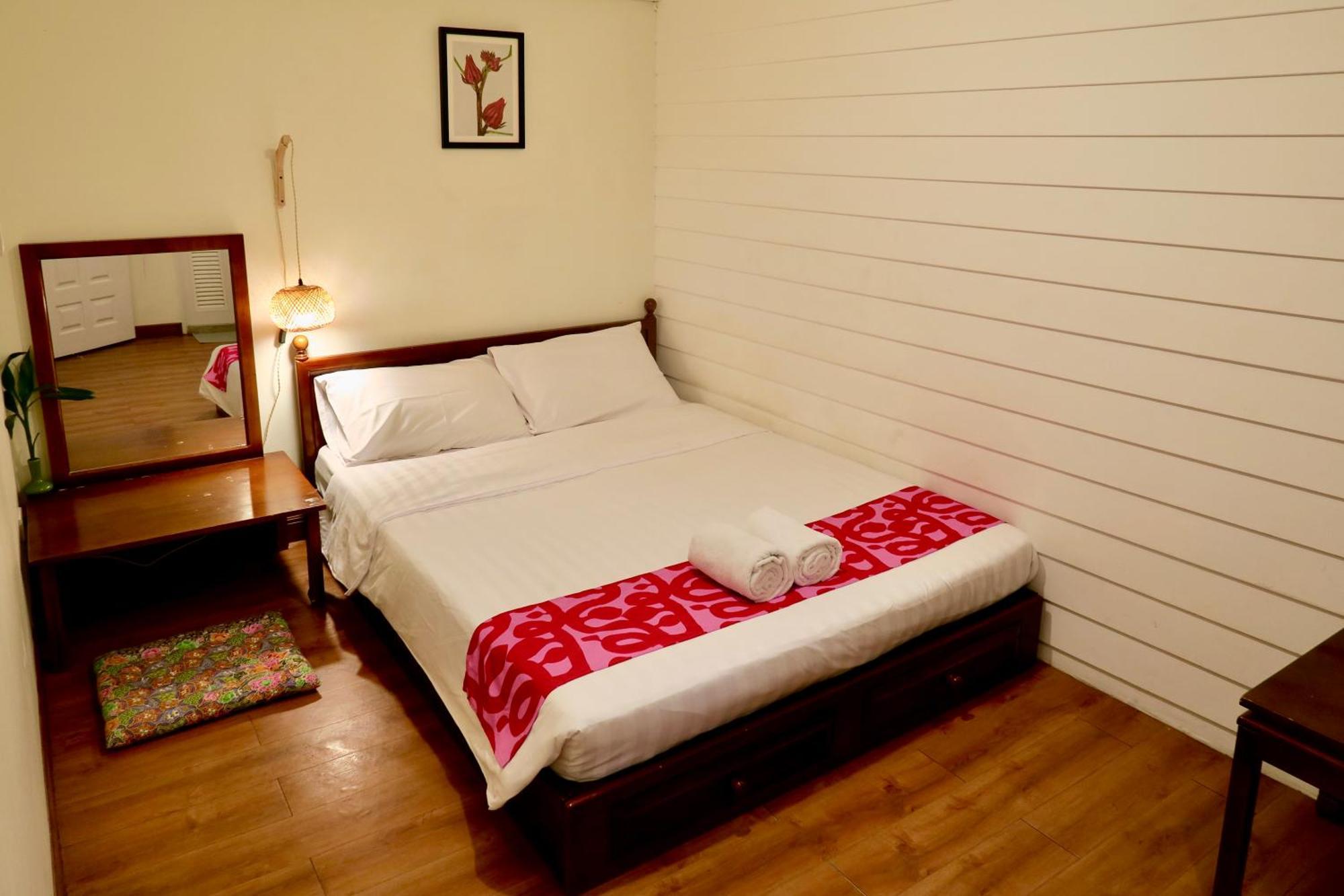 Les Fleurs Bangkok Hostel Екстер'єр фото
