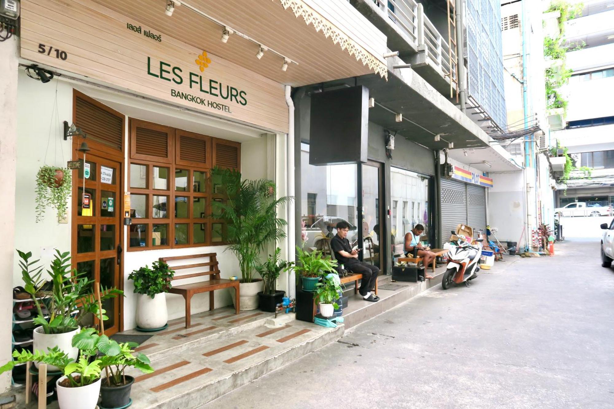 Les Fleurs Bangkok Hostel Екстер'єр фото
