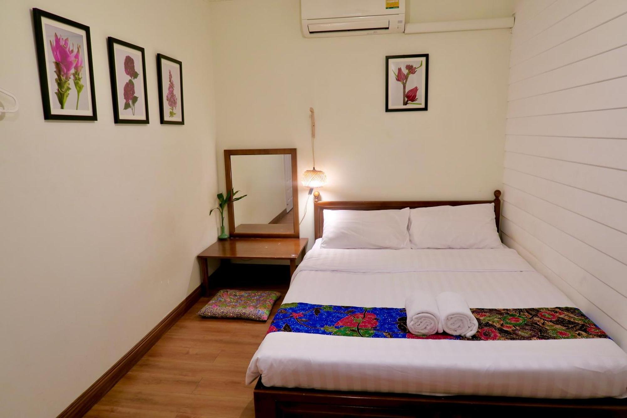 Les Fleurs Bangkok Hostel Екстер'єр фото